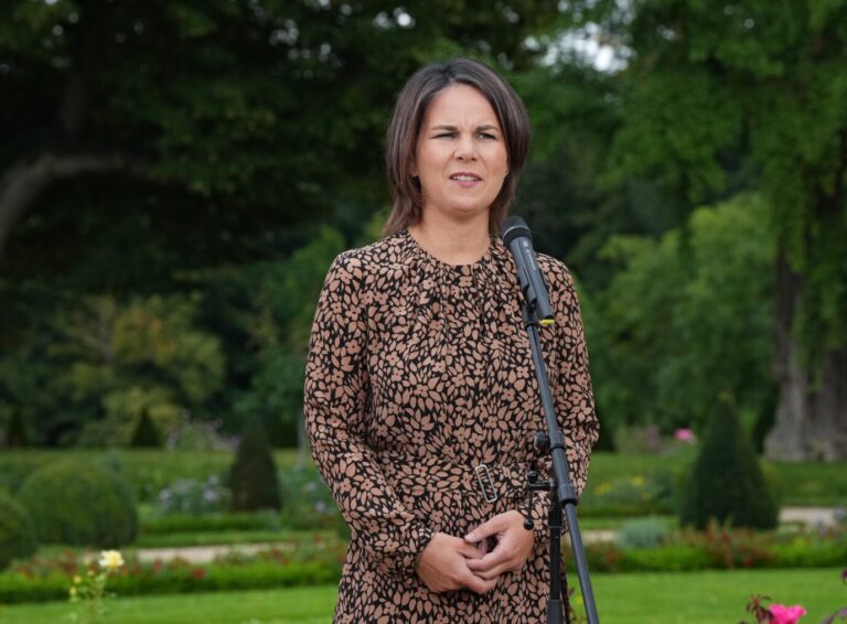 Außenministerin Annalena Baerbock (Bündnis 90/Die Grünen) wähnt sich im Irrgarten.